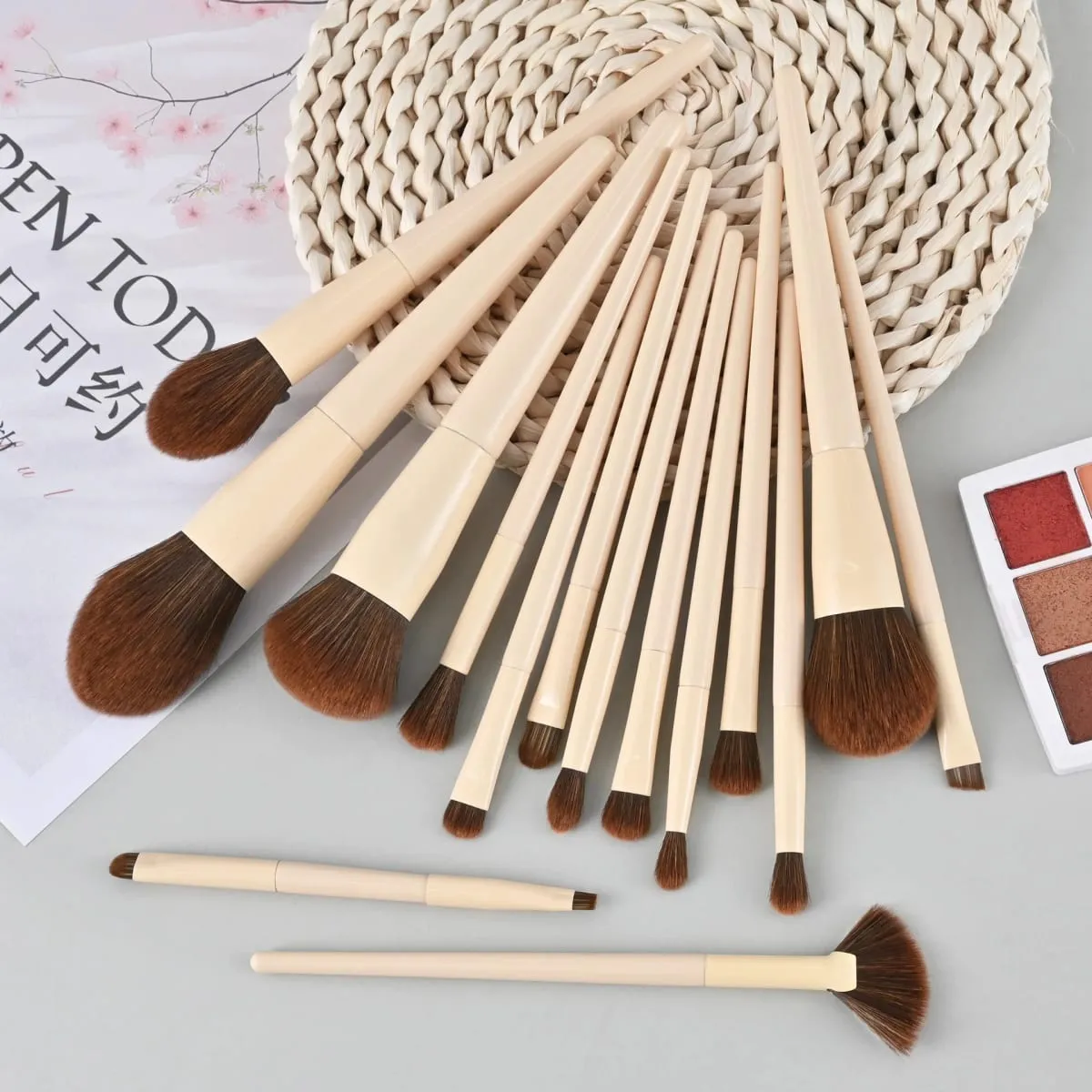 15ชิ้นแปรงแต่งหน้าโลโก้ที่กำหนดเองสีขาวสีน้ำตาลผมชุดแปรงแต่งหน้าฉลากส่วนตัวProเครื่องมือความงามขายส่ง5เซ็ต/ล็อต — image 4