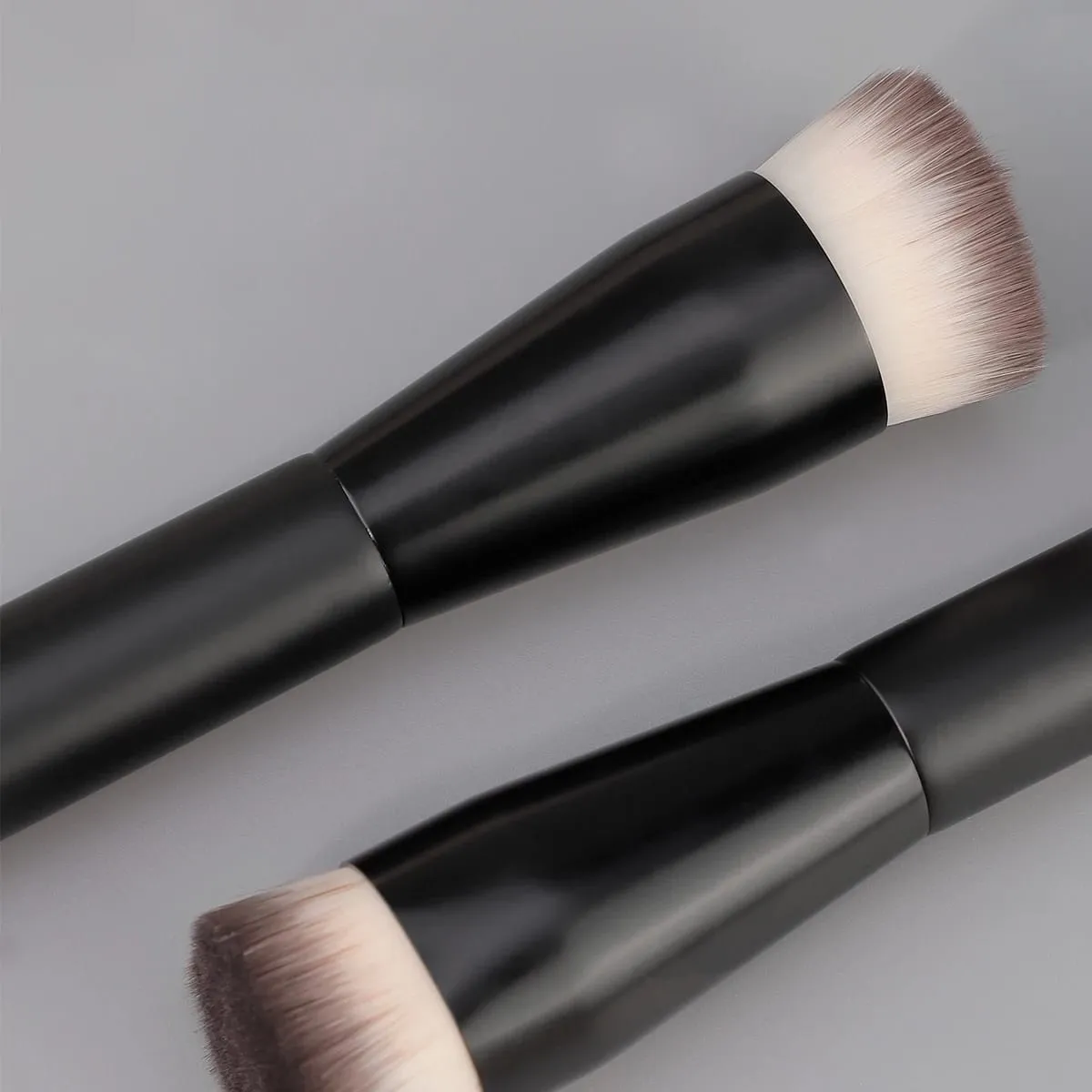 Make-up kwasten Foundation Concealer Schuine naadloze hoes Synthetische donkere cirkel Vloeibare crème Cosmetica Contourborstel Beauty Tool — image 3
