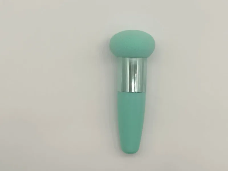 Pennelli per trucco a testa di fungo Spugna cosmetica per soffio di cipria con manico Strumenti di bellezza per trucco professionale per donna — image 11