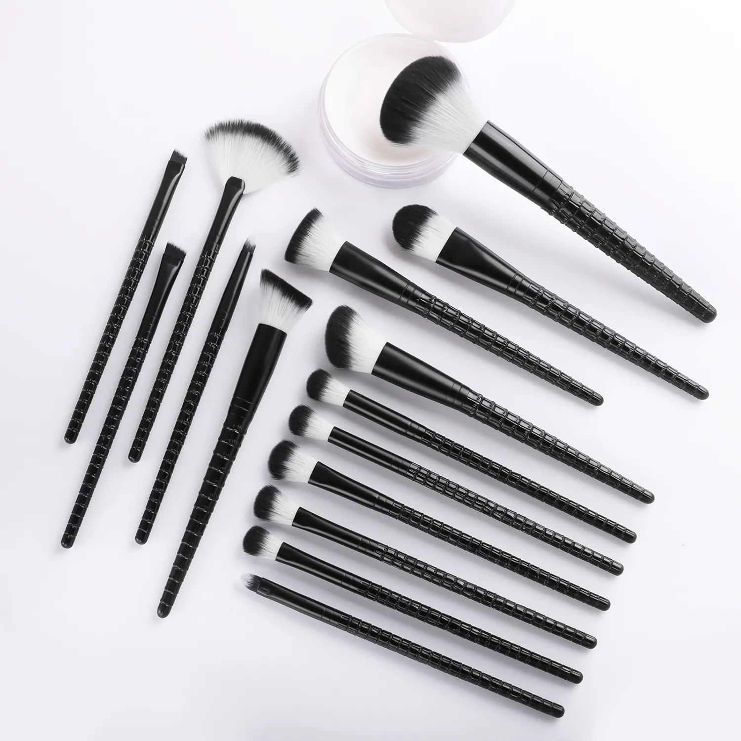 33 pezzi tutto in uno set di strumenti per il trucco 15 pennelli spugne di bellezza soffio di polvere bigodino per ciglia con custodia per trucco completo del viso — image 3