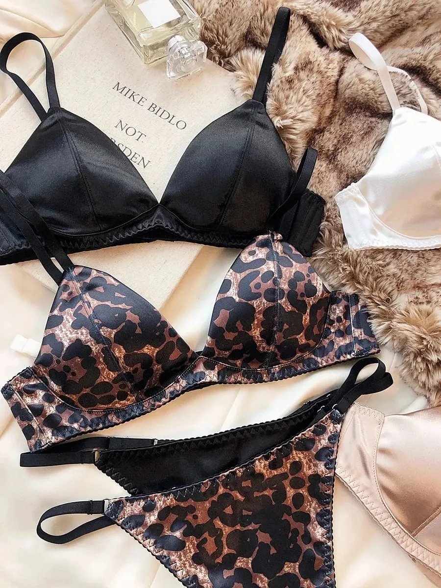 Letni komplet bielizny damskiej Seksowny jedwabny trójkątny biustonosz Bez fiszbin Francuski biustonosz Bralette Bezszwowy biustonosz i stringi Intimates Komplet bielizny — image 1
