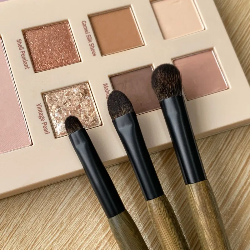 Professional Handmade Makeup Brushes 1PC Soft Squirrel Goat Hair Eye Shadow Blending Brush Green Sandalwood Handle Make Up Brush — image 3