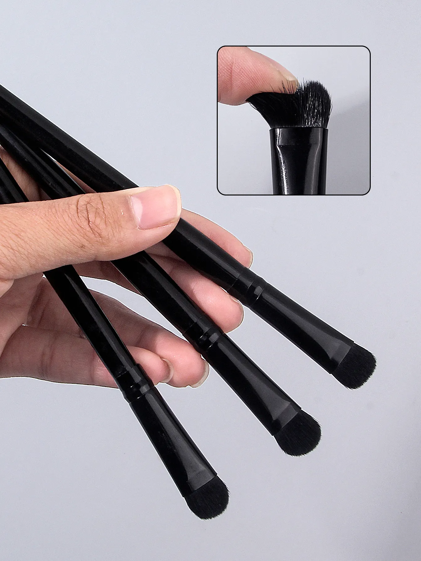 Ensemble de 3 pinceaux professionnels pour les yeux, mélange et emballage doux, pinceaux pour ombre à paupières, Kit de maquillage quotidien respectueux de la peau pour débutants — image 4
