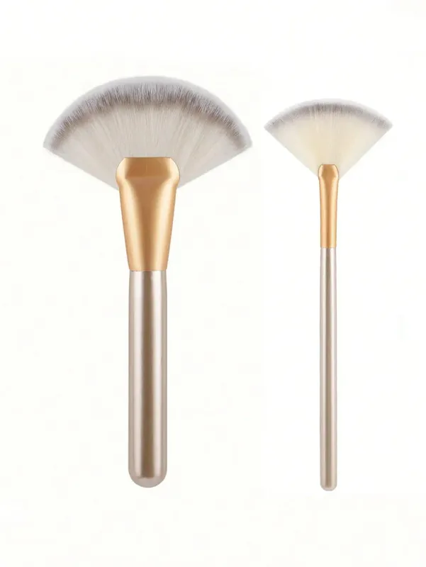 1/2pcs Grande Ventilatore Pennelli per Trucco Fondotinta viso Fard Pennello per correttore Strumenti per cosmetici Pincel Pennello per trucco a setole morbide — image 9