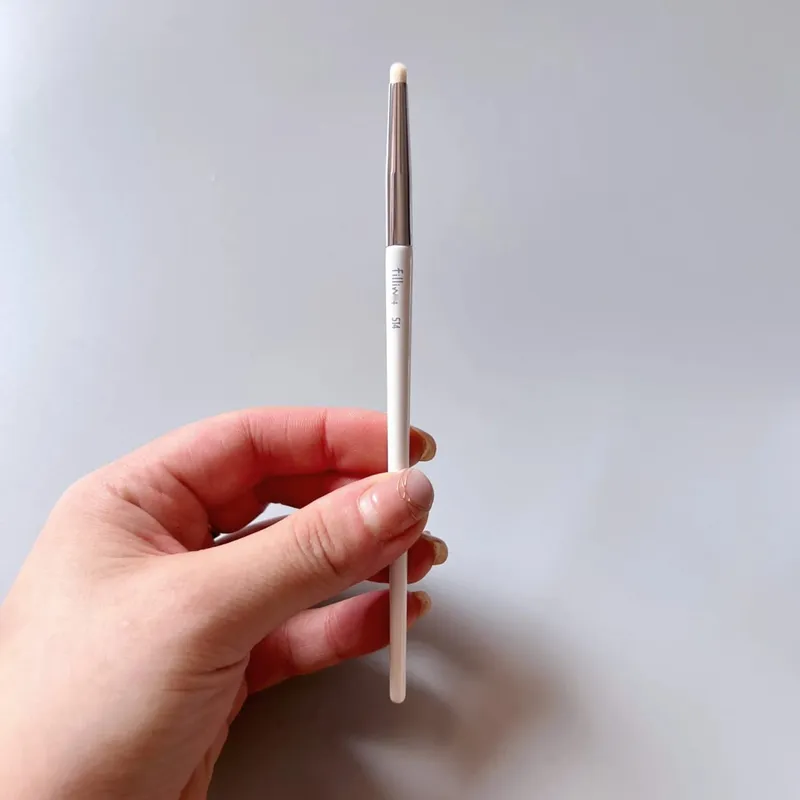 1pc Weiß Pulver Make-Up Pinsel 3D Flüssige Foundation Basis Make-up Pinsel Lidschatten blending Detail Gesicht Auge Concealer schönheit werkzeug — image 11