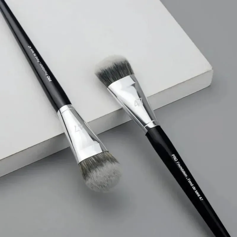 Women Face Base Makeup Beauty Tools Professional Foundation Brush 47 Broom Head Liquid Foundation Shadow Repairing Brushes — image 5