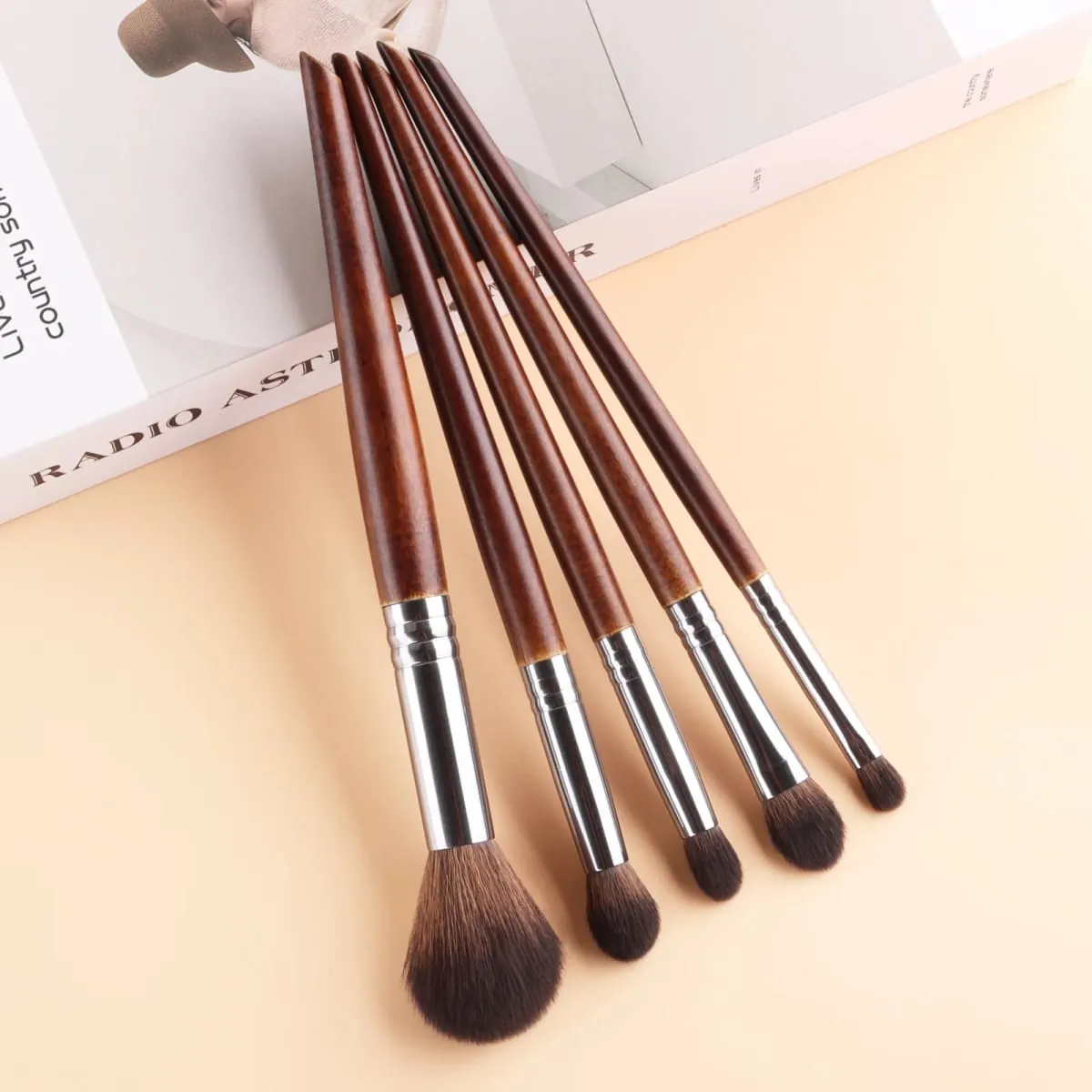 Set di pennelli per trucco naturale da 5 pezzi Kit di pennelli per trucco per ombretti per sfumare il pennello per trucco maquillage
