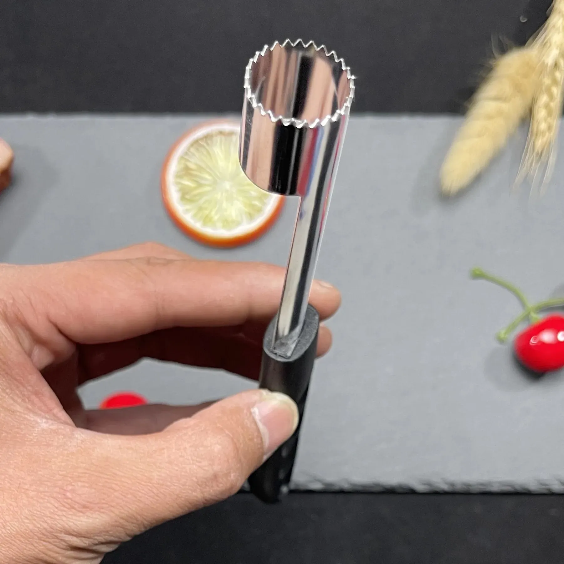 Easy Fruit Core Apple Corer Pitter Pear Bell Twist Fruit Stoner Easy Core Seed Remover paminta Alisin Pit Kusina Tool Gadget — image 7