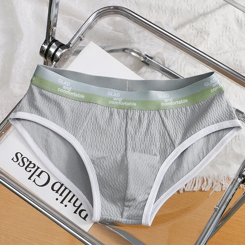 Letnie nowe męskie bawełniane majtki w jednolitym kolorze, minimalistyczna oddychająca cienka bielizna, modne kąpielówki męskie majtki bikini 3256812635450502 — image 20