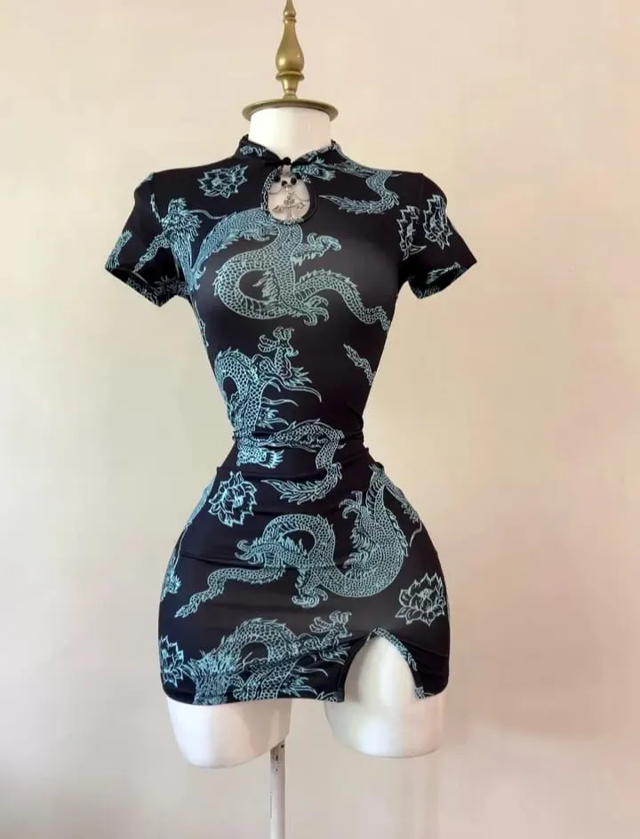 National Trend Style Dragon Mønster Forbedret Cheongsam kortærmet stand-up krave med knappet sexet slids kort nederdel — image 4