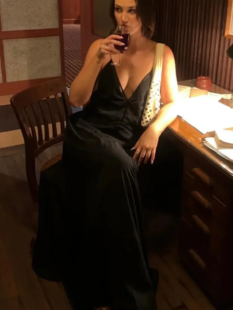 Zarif Derin V Yaka Backless Uzun Elbise Kadınlar Katı Spagetti Kayışı Kolsuz Sling Elbiseler 2026 Bayan Tatil Parti vestidos — image 5