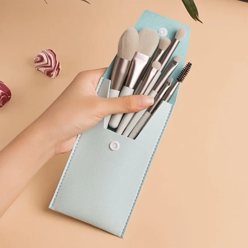 Sada 8 ks mini makaronových štětců na make-up Přenosné kosmetické nástroje pro začátečníky pro tvářenku na oční stíny Kompletní sada kosmetických štětců — image 13