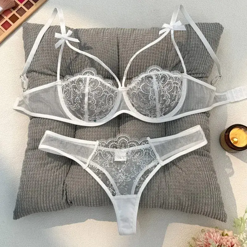Ensemble 2 pièces noir confortable et léger pour femmes, ensemble soutien-gorge et culotte en dentelle brodée, Semi-transparente, bretelles réglables — image 2