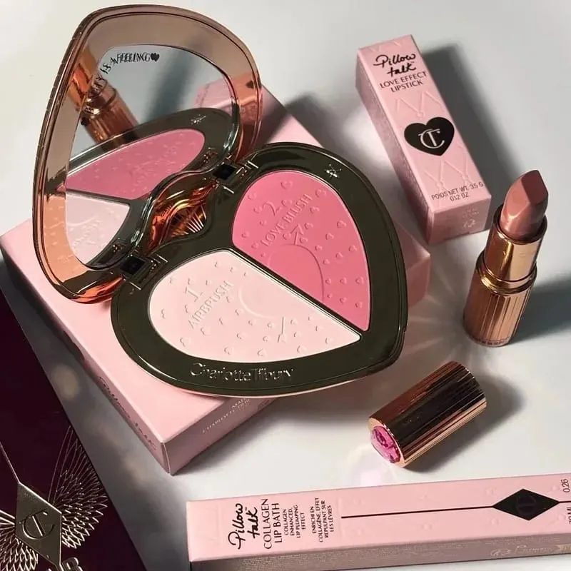 Charlotte Tilbury - Coffret crayon à lèvres avec fond de teint soyeux à l'huile essentielle, maquillage lisse, léger, naturel et flou — image 3
