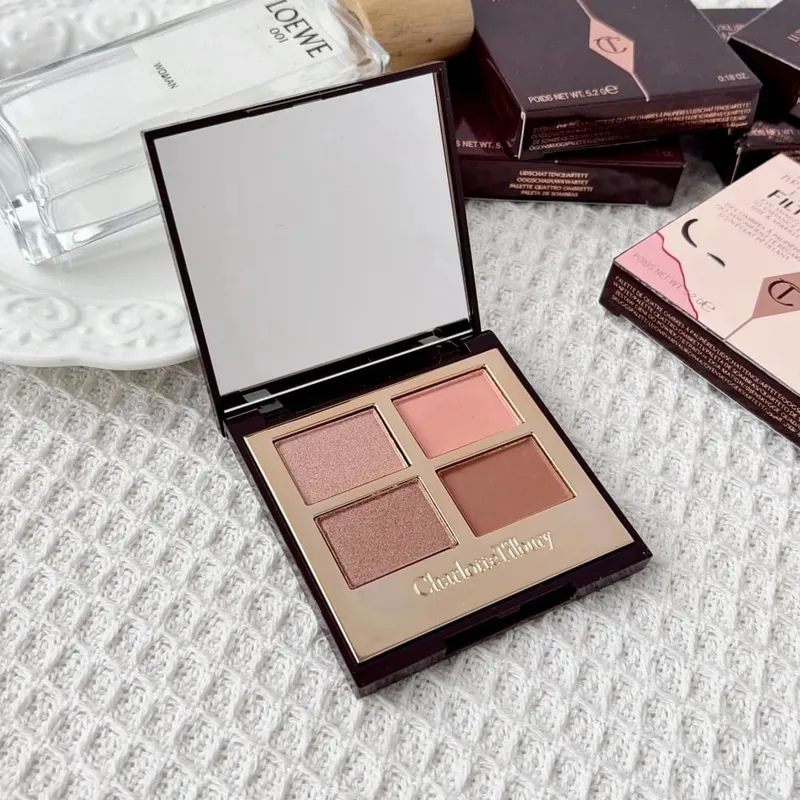 Charlotte Tilbury Luxury Eyeshadow Palette Satin-matte Shimmer and Metallic Finishes Easy-to-use 4-shade CT Eyeshadow Palette — image 8