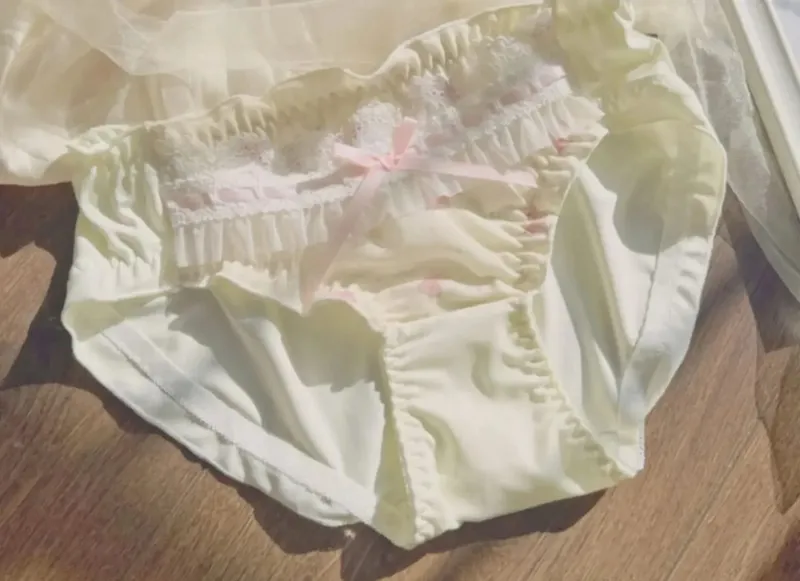 Nippon's Pure Desire Set di reggiseno a coppa sottile stile principessa carino Stampa reggiseno con fiocco carino Biancheria intima di pizzo confortevole Biancheria intima gotica — image 11