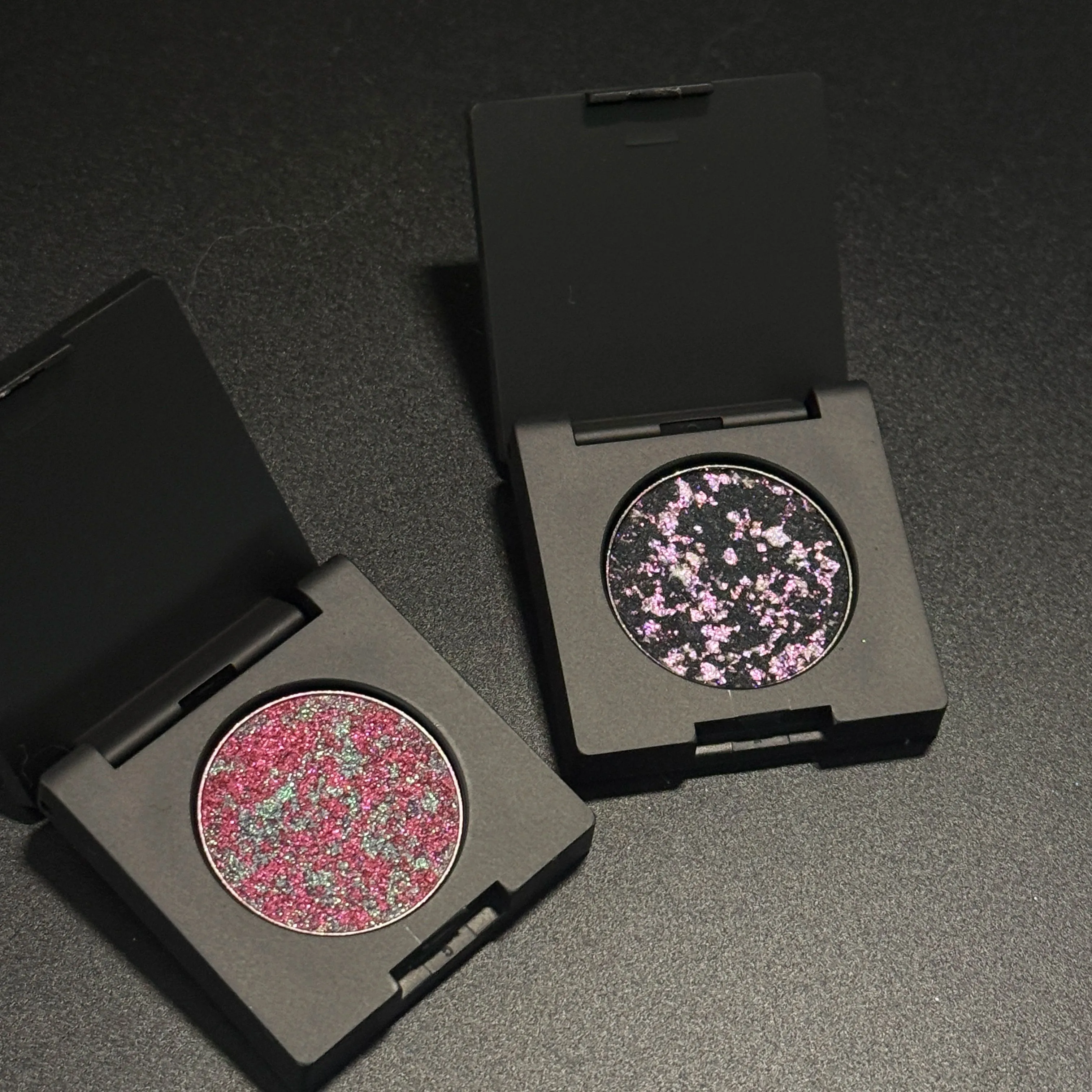Single Mixed Color Eyeshadow Chameleon Fine Sparkle Pearl Brightener Eye Shadow Portable Eye Makeup — image 6