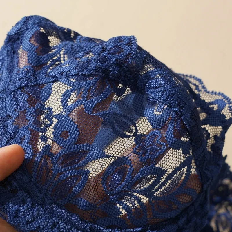 Ensemble de soutien-gorge fin en dentelle pour femmes, Sexy, sans coussinet, exquis, push-up, solide, respirant, à armatures, string, culottes, sous-vêtements — image 4