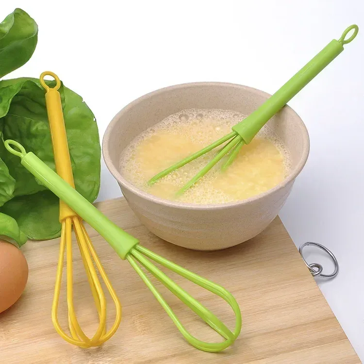 Küche Zubehör Ei Hand Mixer Schneebesen Kunststoff Kochen Werkzeuge Creme Backen Mehl Mixer Ei Werkzeug küche Gadgets 1PC — image 2