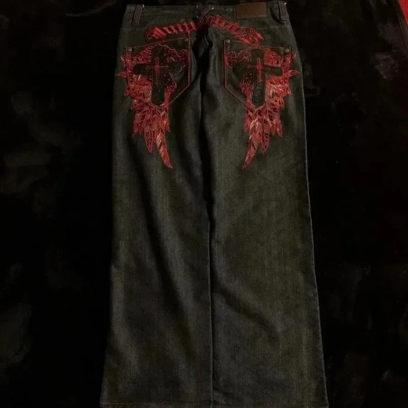 High Street Gothic ricamato da uomo nero rosso modello Y2K jeans a vita alta pantaloni casual da coppia di strada retrò americana — image 9