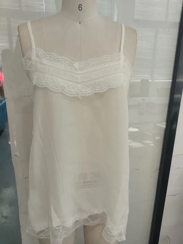 Elegantes, solides, plissiertes, trägerloses Maxikleid, gelb, schulterfrei, rückenfrei, hohe Taille, geteilte Robe, 2026, neues Damen-Abend-Partykleid — image 17