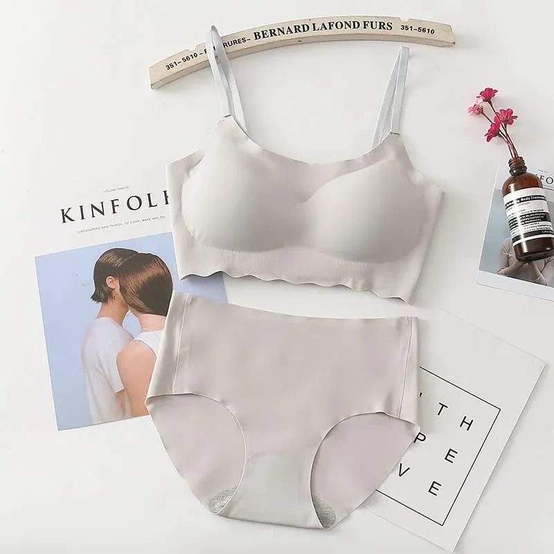 Dikişsiz Bralette Set Strappy Kaşkorse Balensiz Rahat Uyku Yoga Spor Sutyen Külot Combo — image 8