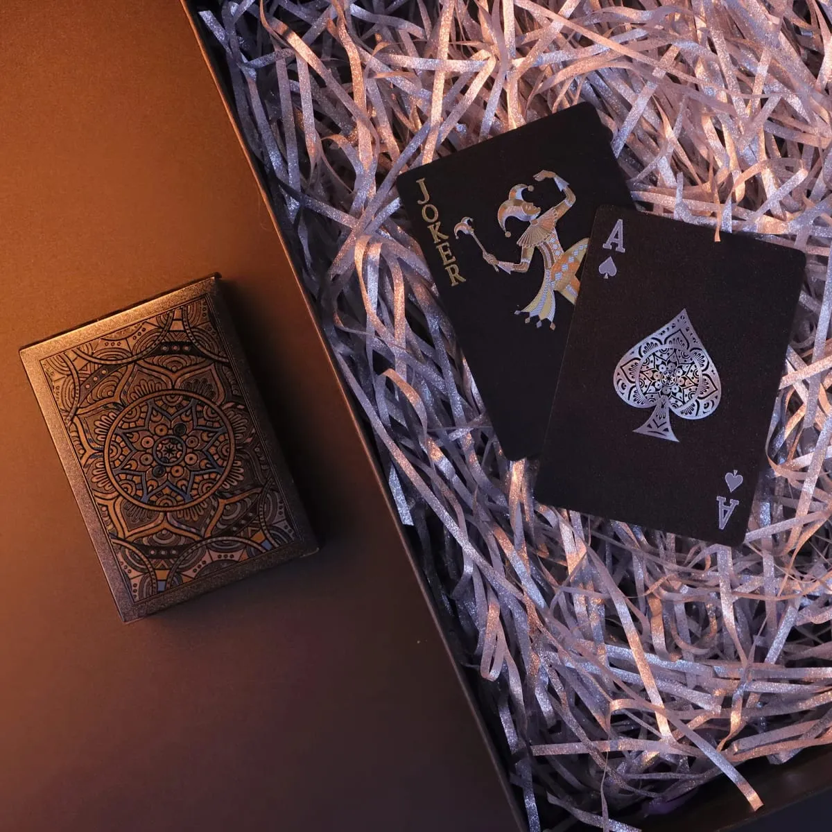 Black Gold Spielkartenspiel; Wasserdichter Pokeranzug aus Kunststoff; Magic Package Brettspiel-Geschenkkollektion — image 3