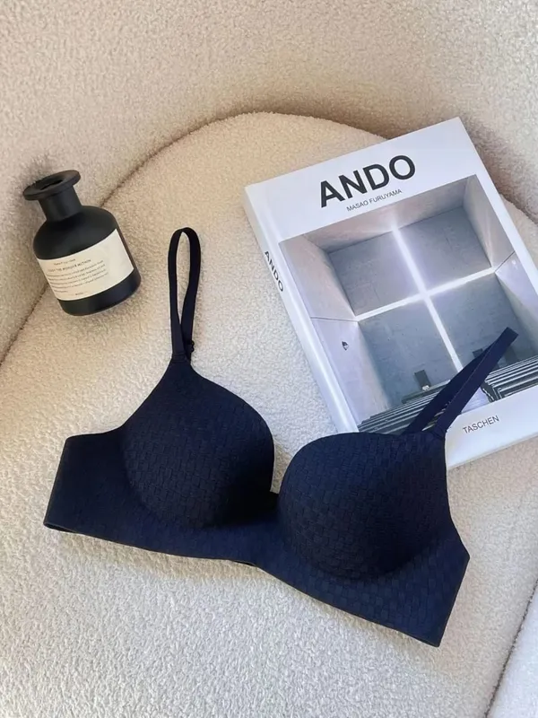 Nahtlose, bequeme, atmungsaktive Push-Up-Dessous für Frauen, kleine Brüste, zeigen einen großen Anti-Durchhänger-BH — image 8