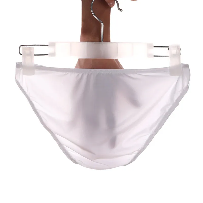 Seluar dalam lelaki dengan seluar dalam ketat berpinggang rendah berbentuk U, nipis, anjal dan seksi — image 6