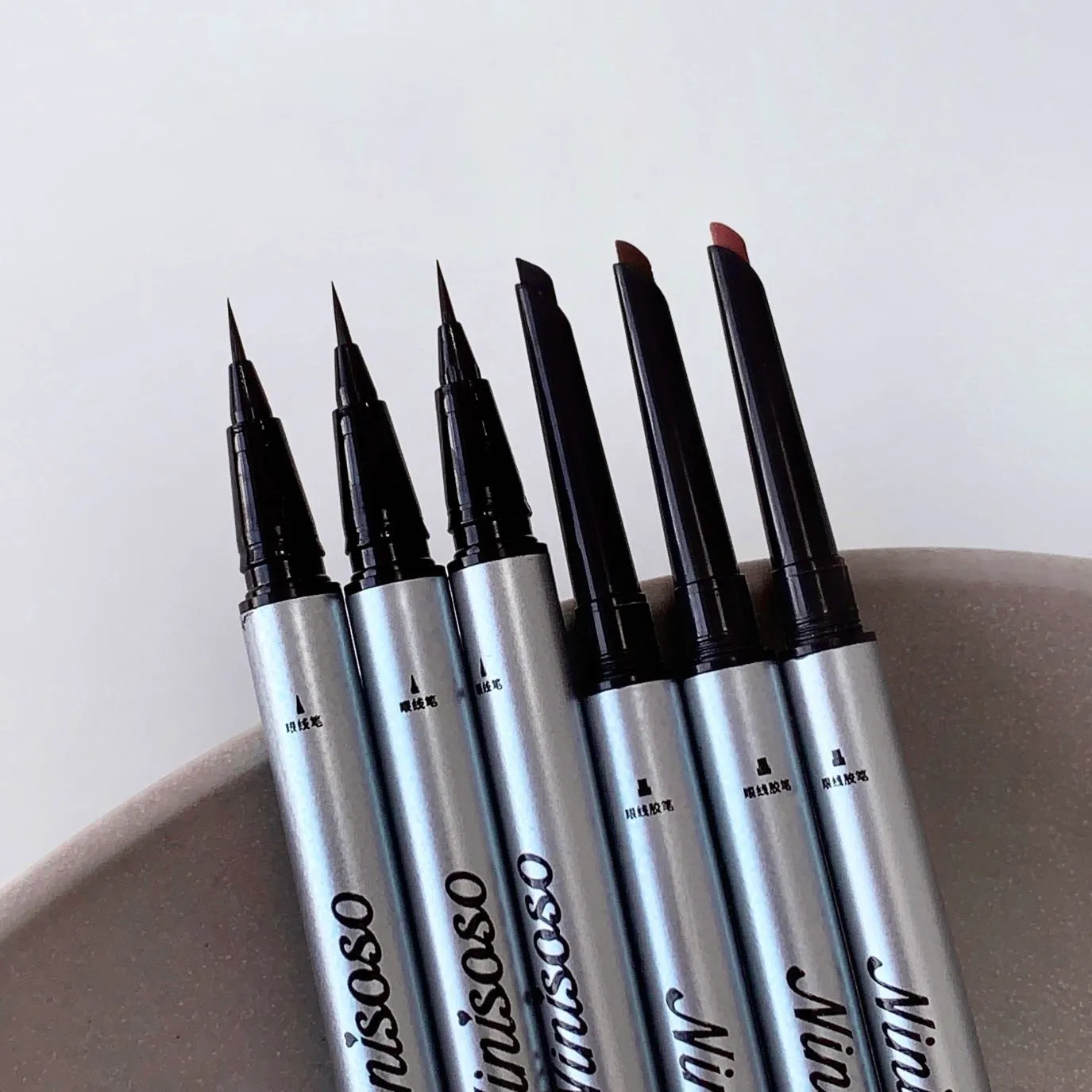 1pc Doppel Kopf Ultra-feine Matte Rot Braun Eyeliner Stift Wasserdicht Schwarz Braun Eyeliner Gel Bleistift Schnell Trocknend einfach Tragen Eye Liner — image 5