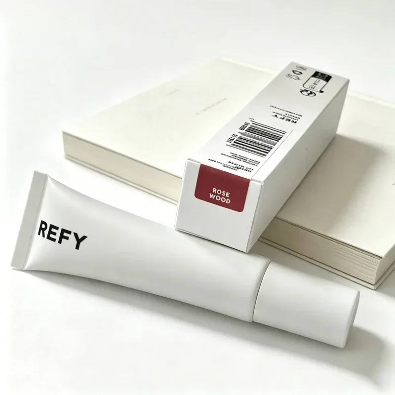 Brand Refy Lesk na rty Kovový aplikátor Hluboce hydratační Vyživující Plumping Lesk Nelepkavý saténový make-up nahé rty Kosmetika