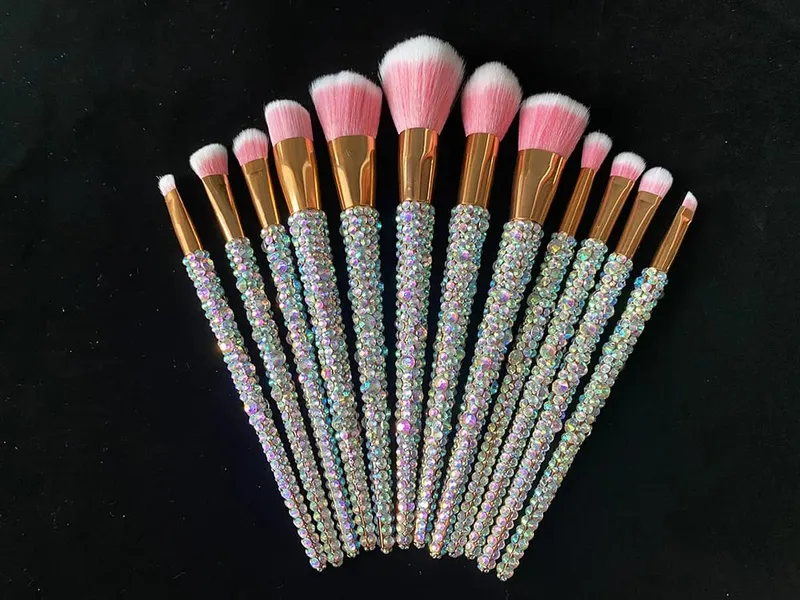 Pędzle do makijażu wysadzane diamentami 12 sztuk/zestaw klejnoty narzędzia kosmetyczne do makijażu pełne diamenty sypki puder do podkładu pędzel do korektora Bling