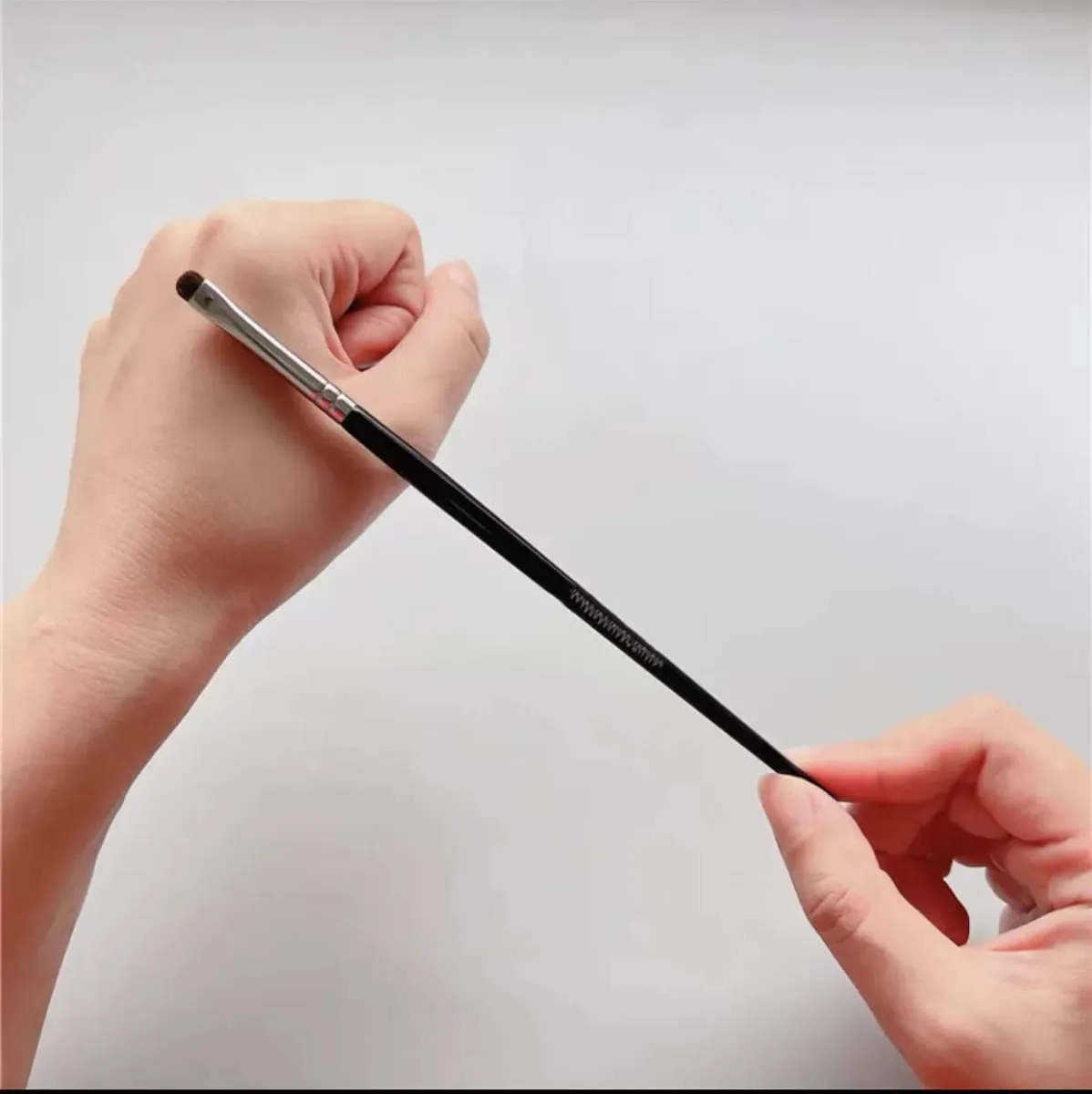 1 pezzo dettaglio piccolo ombretto pennello per trucco pony ombretto di precisione pennelli per trucco strumenti cosmetici sfumino affusolato — image 4