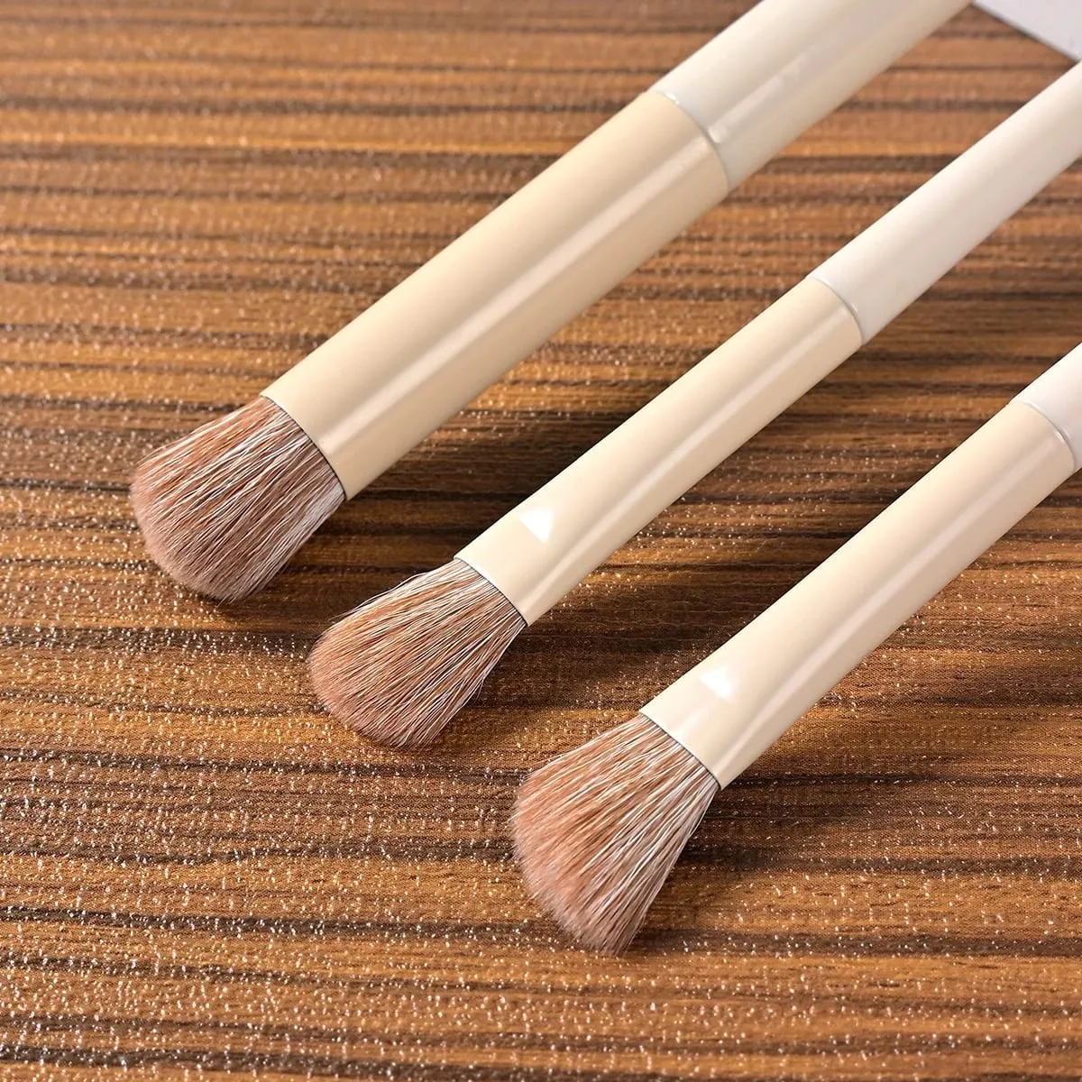 Juego de brochas de maquillaje de 12 piezas: cerdas de nailon de alta calidad que incluyen brochas para base, colorete, ojos y polvos — image 5