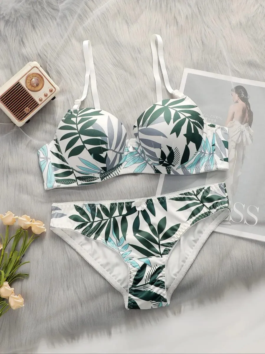 Set Seluar Dalam Seksi Wanita Perhimpunan Tarik Cincin Baja 3/4 Cawan Daun Bercetak Set Seluar Dalam A2137 — image 1