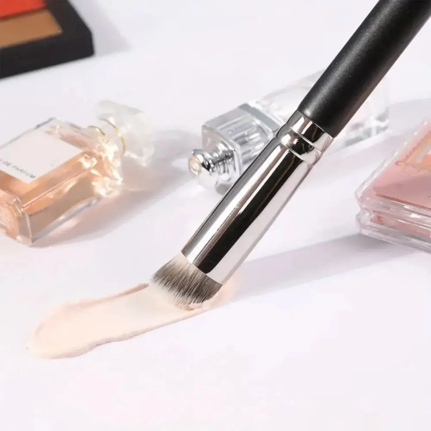 1-3 Stück Foundation Concealer Pinsel Premium Contour Rouge Pinsel Flawless Under Eye Dense Face Make-up Pinsel zum Verblenden — image 6