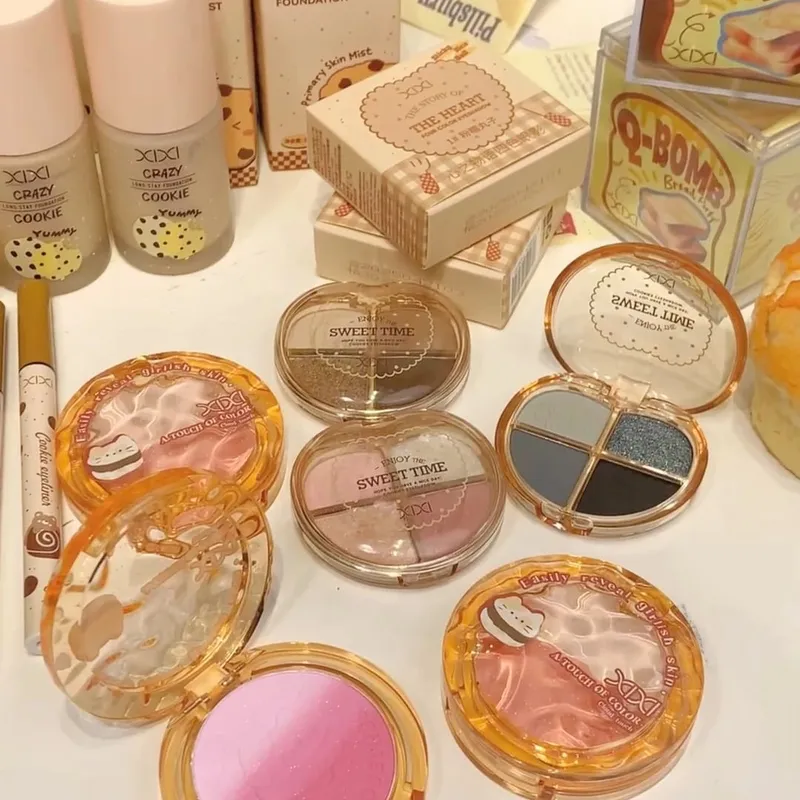 5pcs jenama MakeUp Beg Bertuah Mekap Kosmetik Kit hadiah Pembayang Mata Gincu Lipstik Kening Penyerlah lipbalm Kening Dihantar secara rawak beg bertuah — image 3
