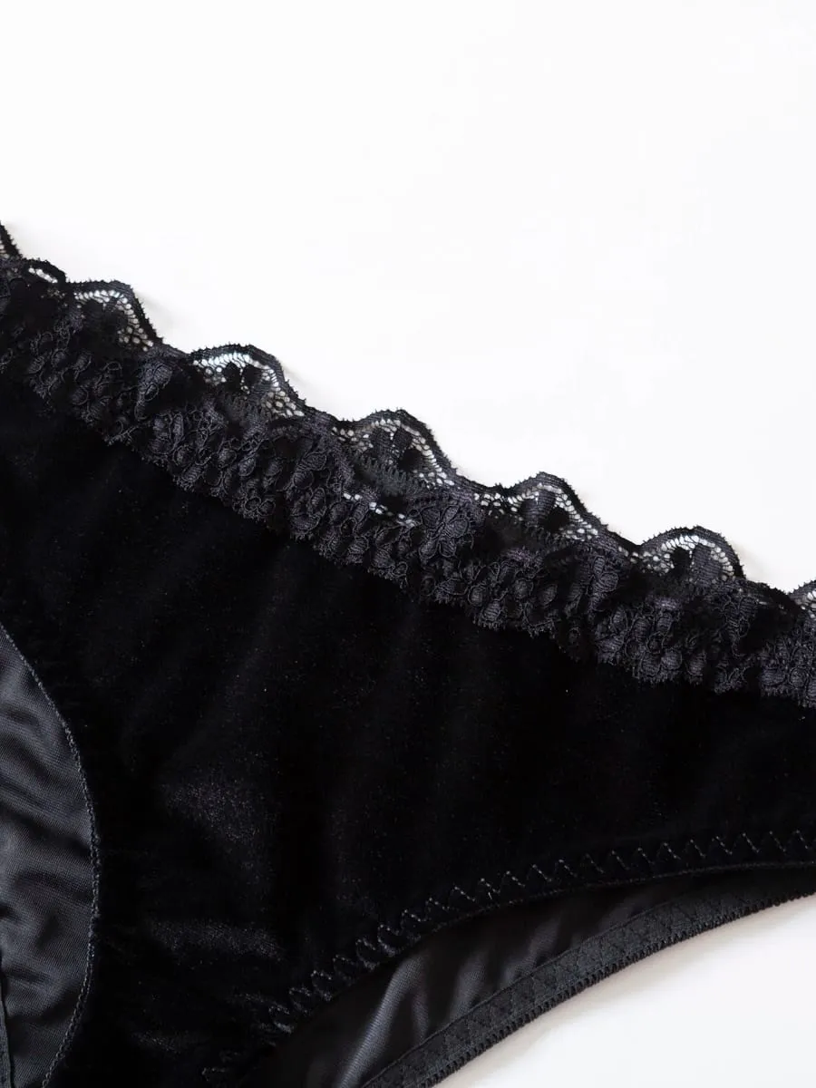 Vintage inspirovaný nastavitelný popruh Černý krajkový set spodního prádla Gotické intimní oblečení pro odvážnou ženskost — image 6