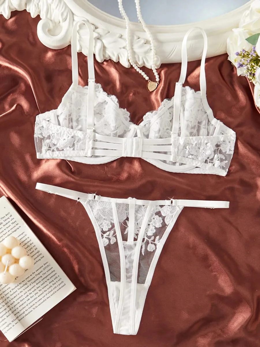 Set Pakaian Dalam Renda Bordir Putih Perancis Kombinasi Bra dan Celana Dalam Desain Feminin Elegan untuk Wanita — image 4