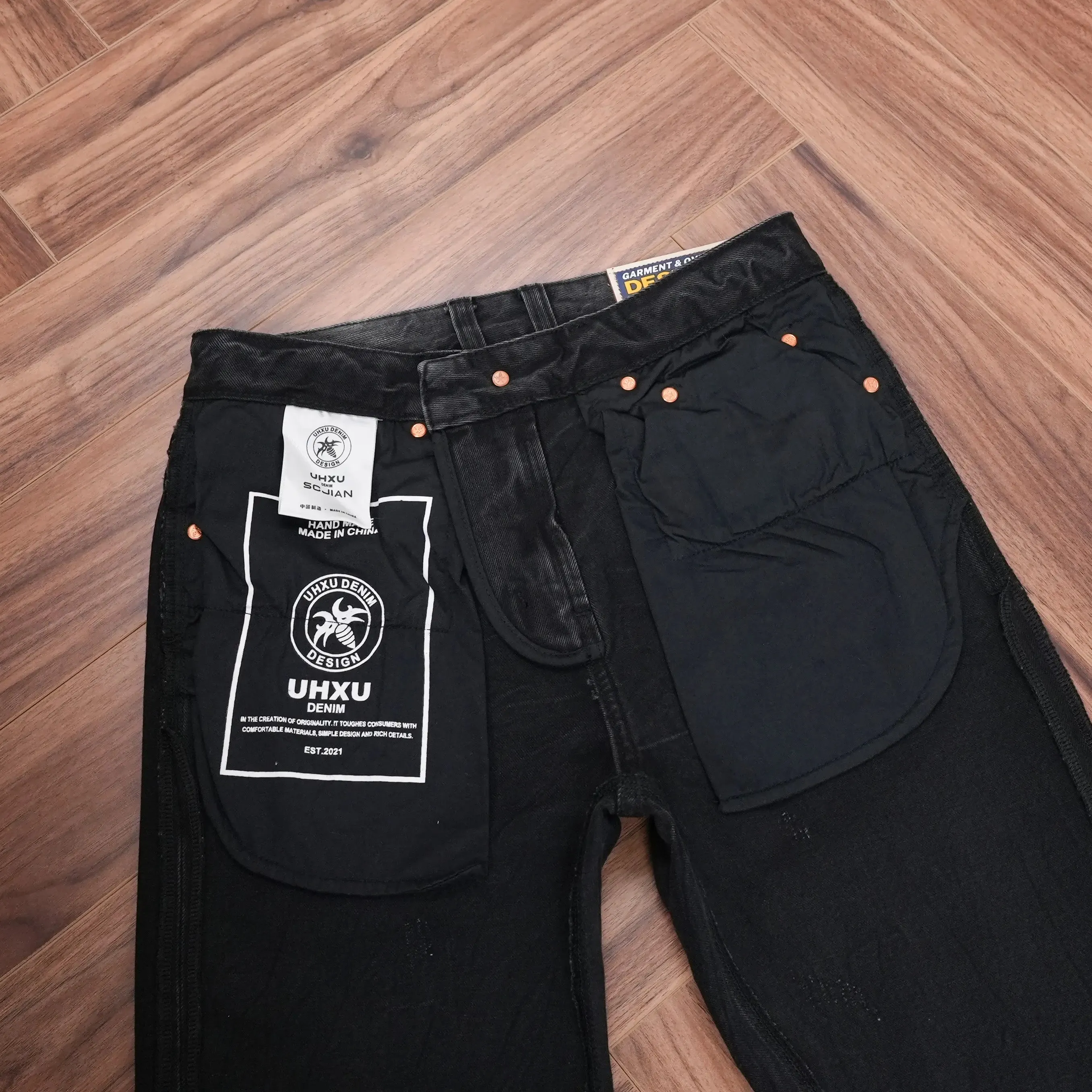 Jeans in denim nero-grigio lavato a molla di alta qualità per uomo Pantaloni casual comodi e dritti dal design invecchiato con buco strappato — image 4