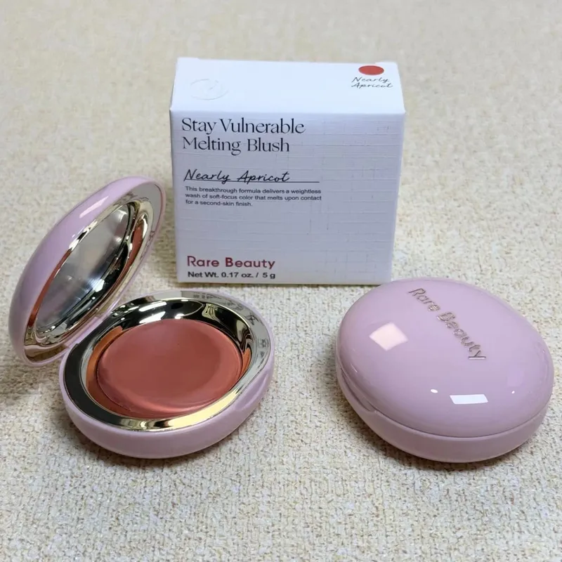 Rare Beauty Liquid Blush Natural Glow เกลี่ยง่าย ในขณะที่ Velvet Blush Stick กันน้ำ กันเหงื่อ น้ำหนักเบา แต่งหน้าติดทนนาน — image 21