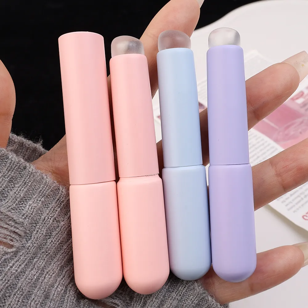 3/1pcs Berus Bibir Silikon Berus Koncealer dengan Penutup Topeng Bibir Aplikator Berus Glos Bibir Berus Gincu Berus Makeup Alat Kecantikan — image 3