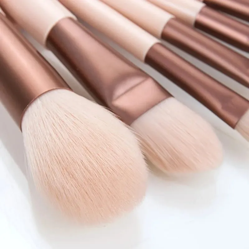 8 Make-up-Pinsel-Set und 2 Make-up-Schwamm-Set, geeignet für Frauen – weiche Nylonborsten, vollständige Abdeckung von Grundierung/Rouge/Lidschatten