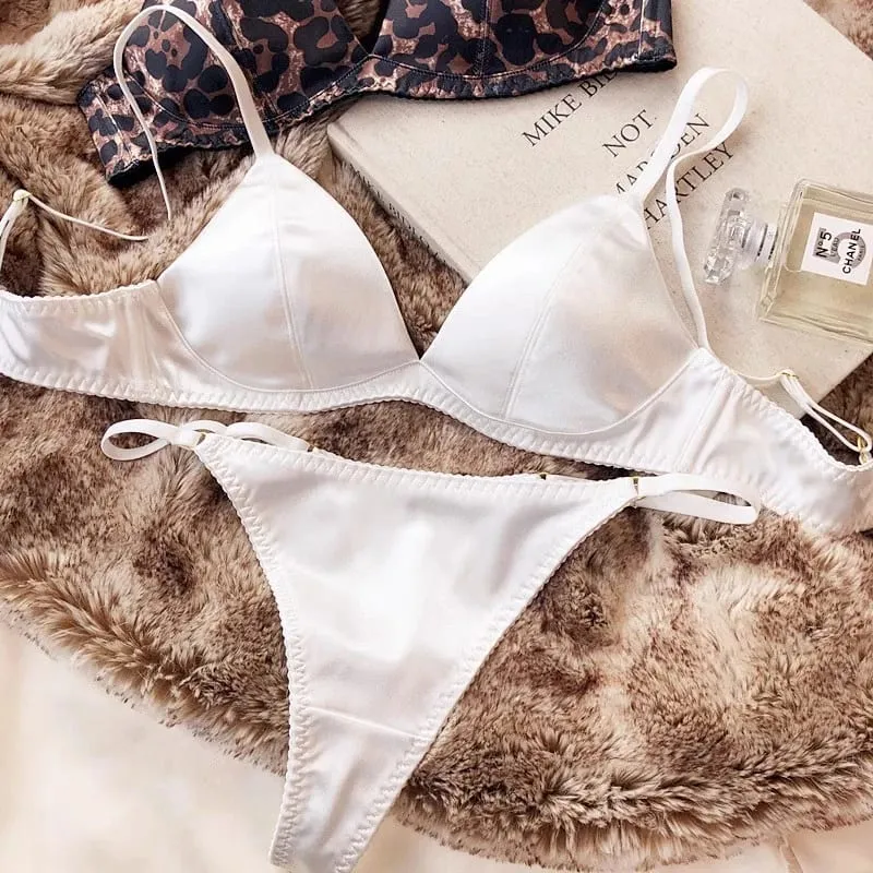 Reggiseno a coppa triangolare francese senza cicatrici, intimo da donna, tessuto sottile e confortevole, anti-cedimento, senza set di reggiseni con anelli in acciaio