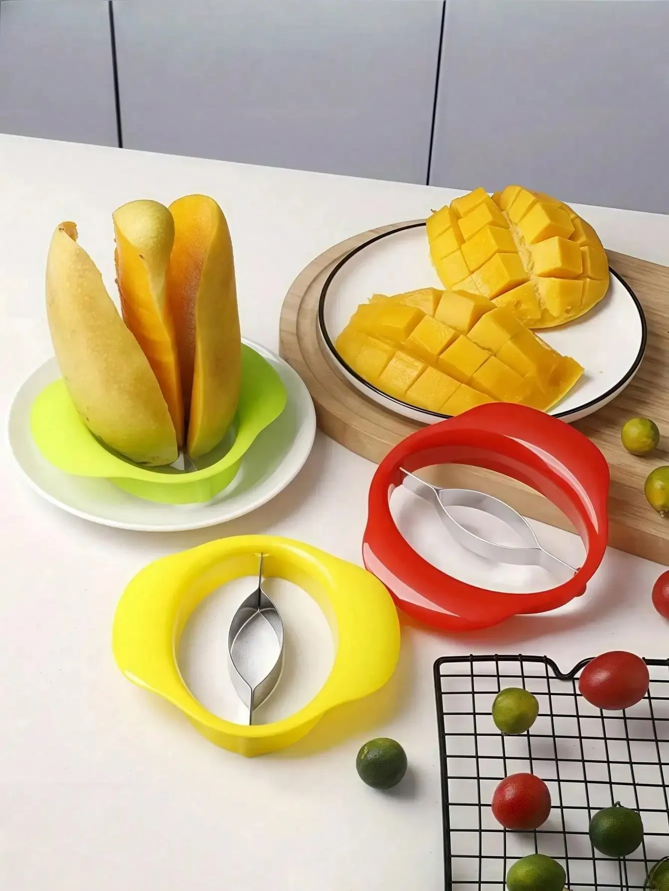 1 piraso Mango Peeler Mango Slicer Peeler at Pagbabalat Tool Mango Divider Fruit Slices Peeler Ergonomic Mango — image 6