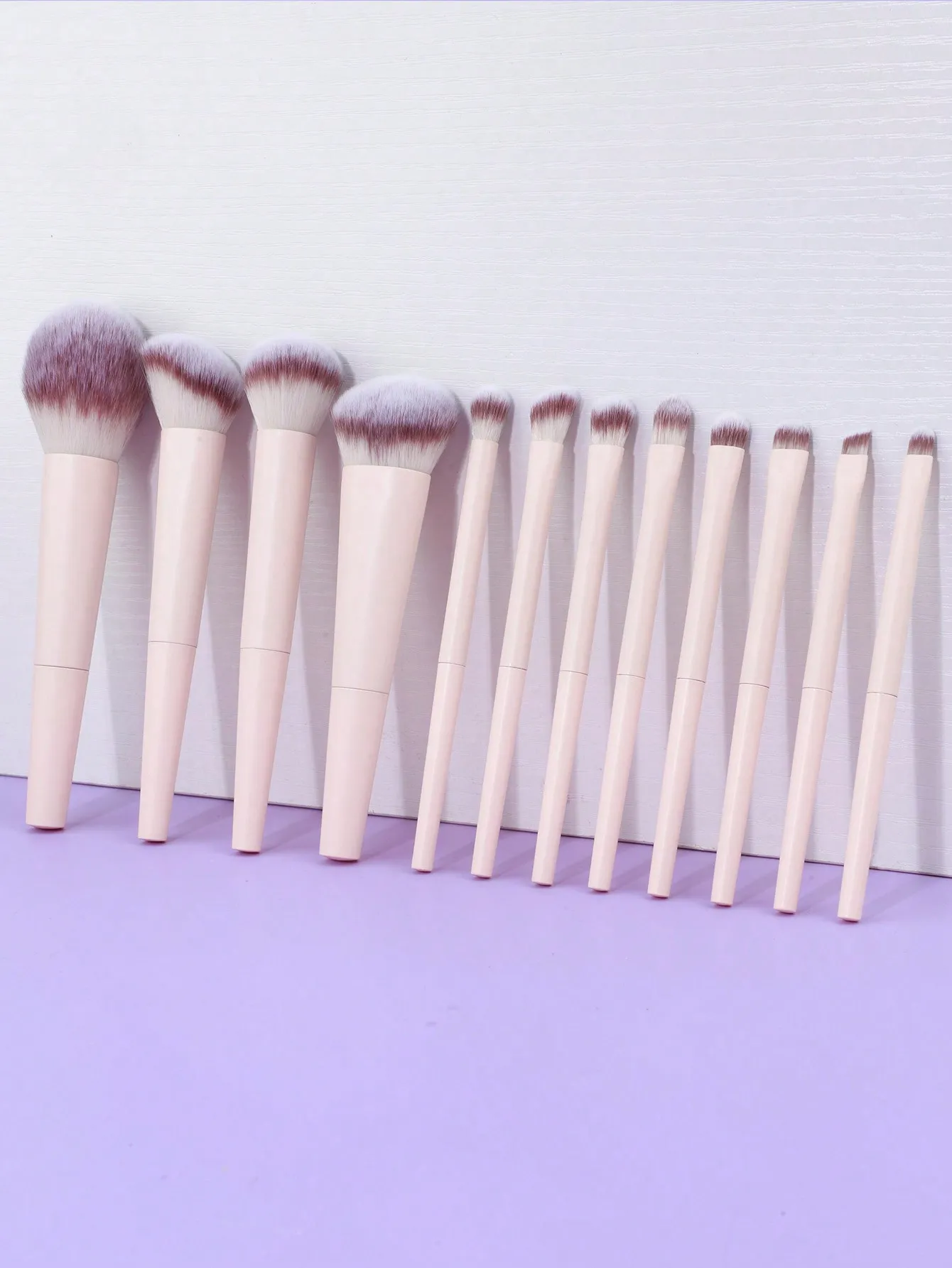 12 stk bløde makeup børster Sæt Pink Løs Powder Blush Eyeshadow Foundation Kosmetisk Brush Beauty Tool — image 3
