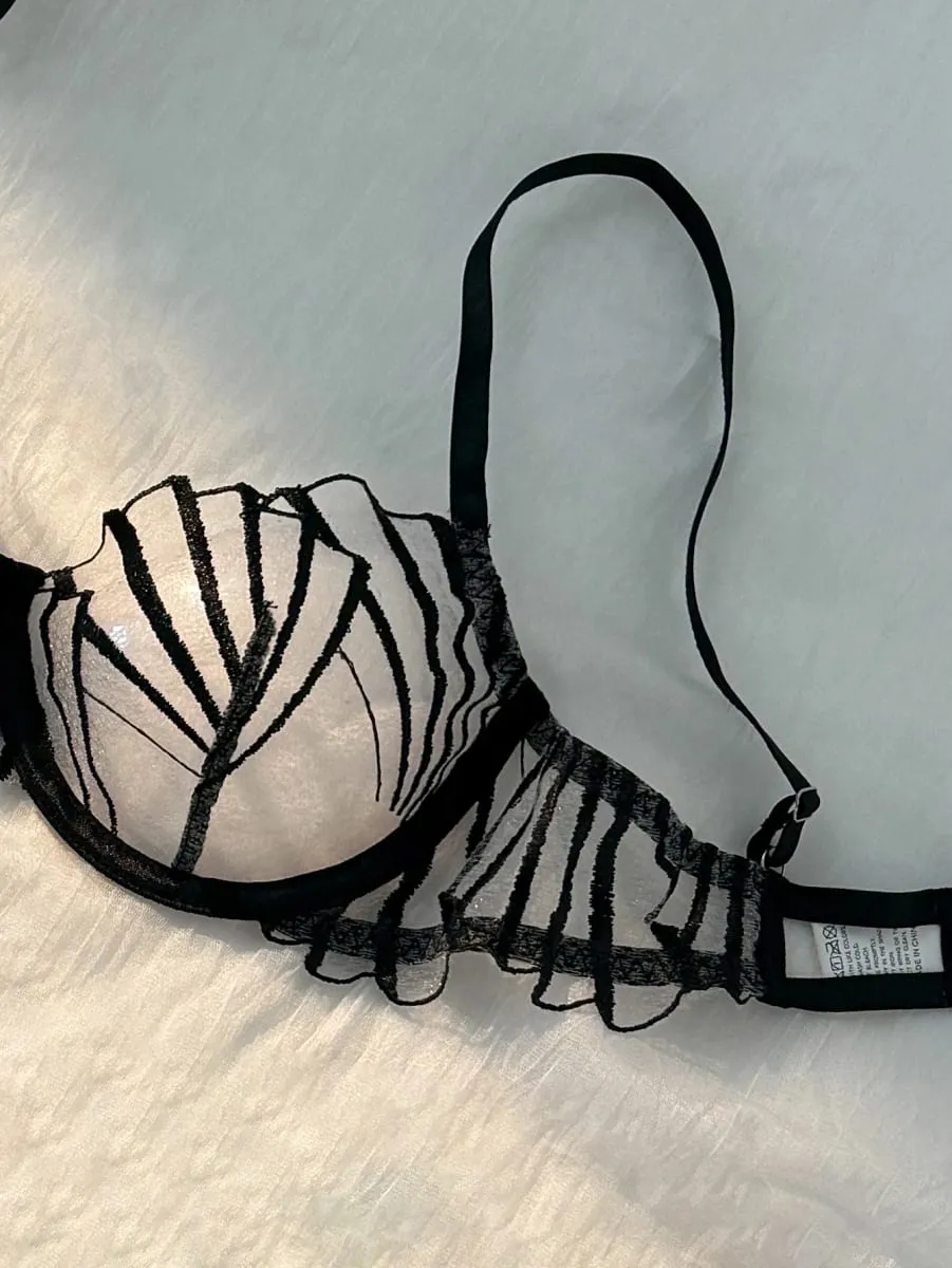Set Pakaian Dalam Jaring Tipis Sulaman Daun Hitam Bra Berwayar & Seluar Dalam Wanita Seksi Boleh Laras ZA824058 — image 4