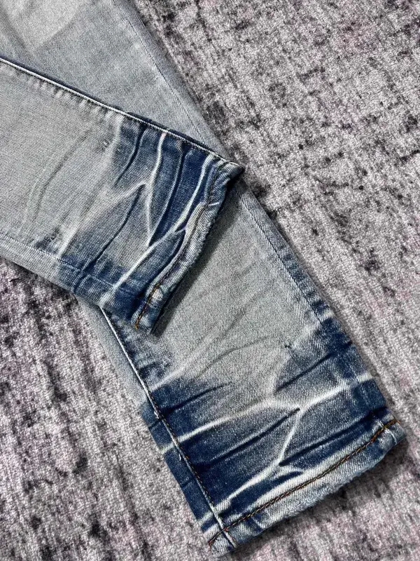 할인 남성용 빨간색 반다나 패치 디스트레스드 청바지 — image 5