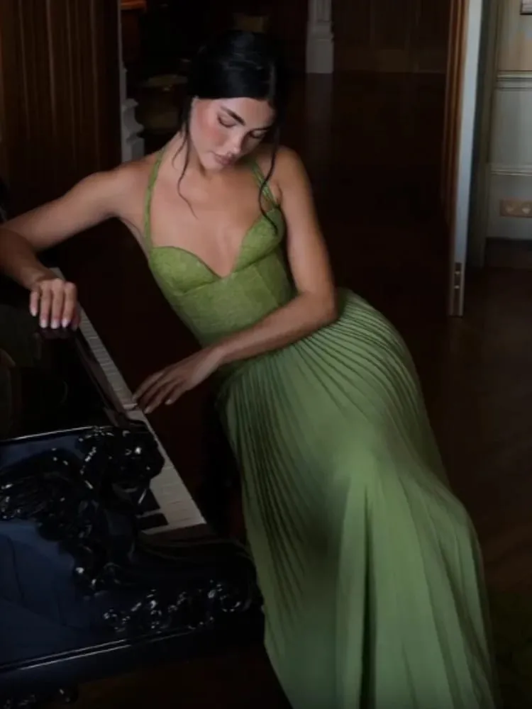 Vestido largo con cuello Halter de espina de pescado para mujer, vestido Sexy liso con espalda descubierta plisado y hombros descubiertos, vestido de fiesta de Navidad 2026 — image 1