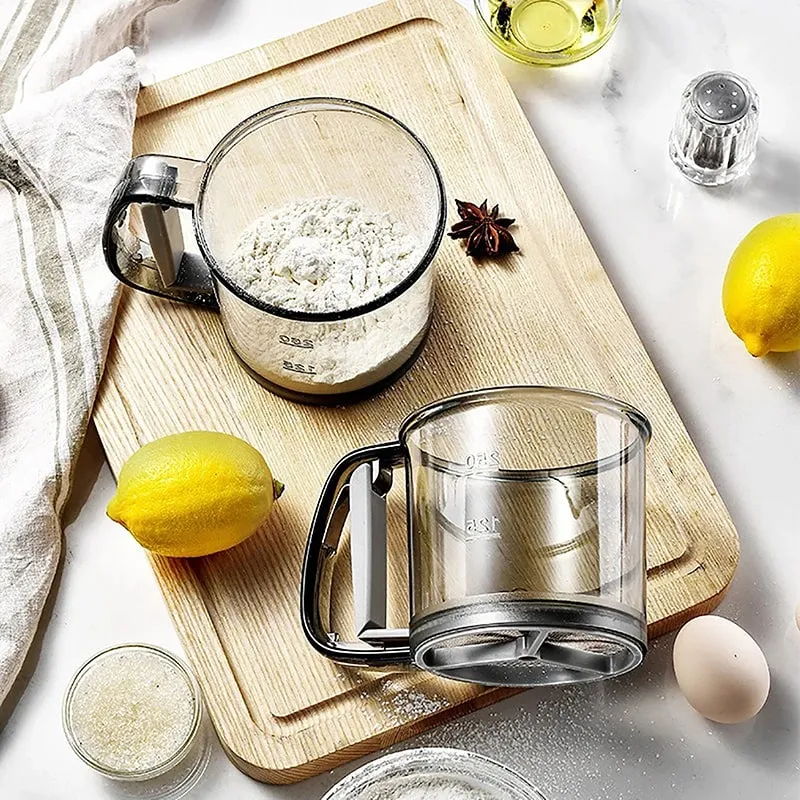 Compact Handheld Flour Sieve na may Semi-awtomatikong Function na Baking Powder Shaker at Measure Cup Mga Tool sa Kusina — image 3